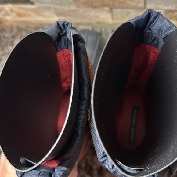 Tommy Hilfiger women’s winter quilted  duck boots 7 - Picture 10 of 14